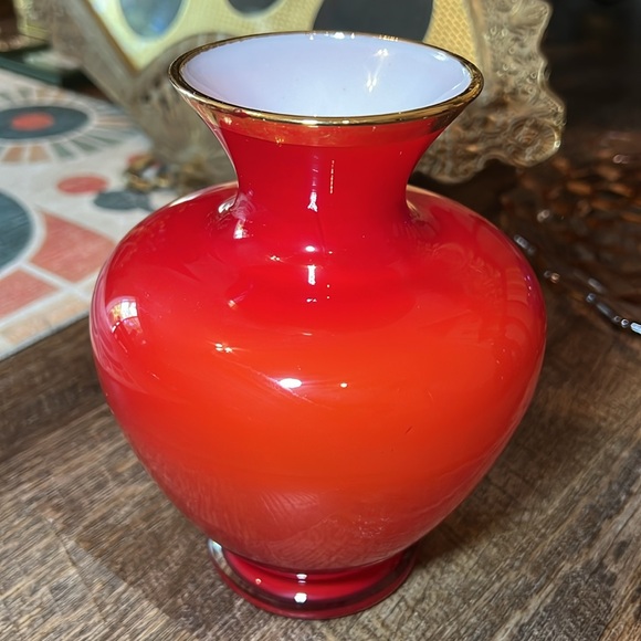 Vintage Asian oriental orange red cased glass with peacock vase - Picture 5 of 11